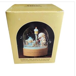 1983 Precious Moments Musical Snow globe In Original Box